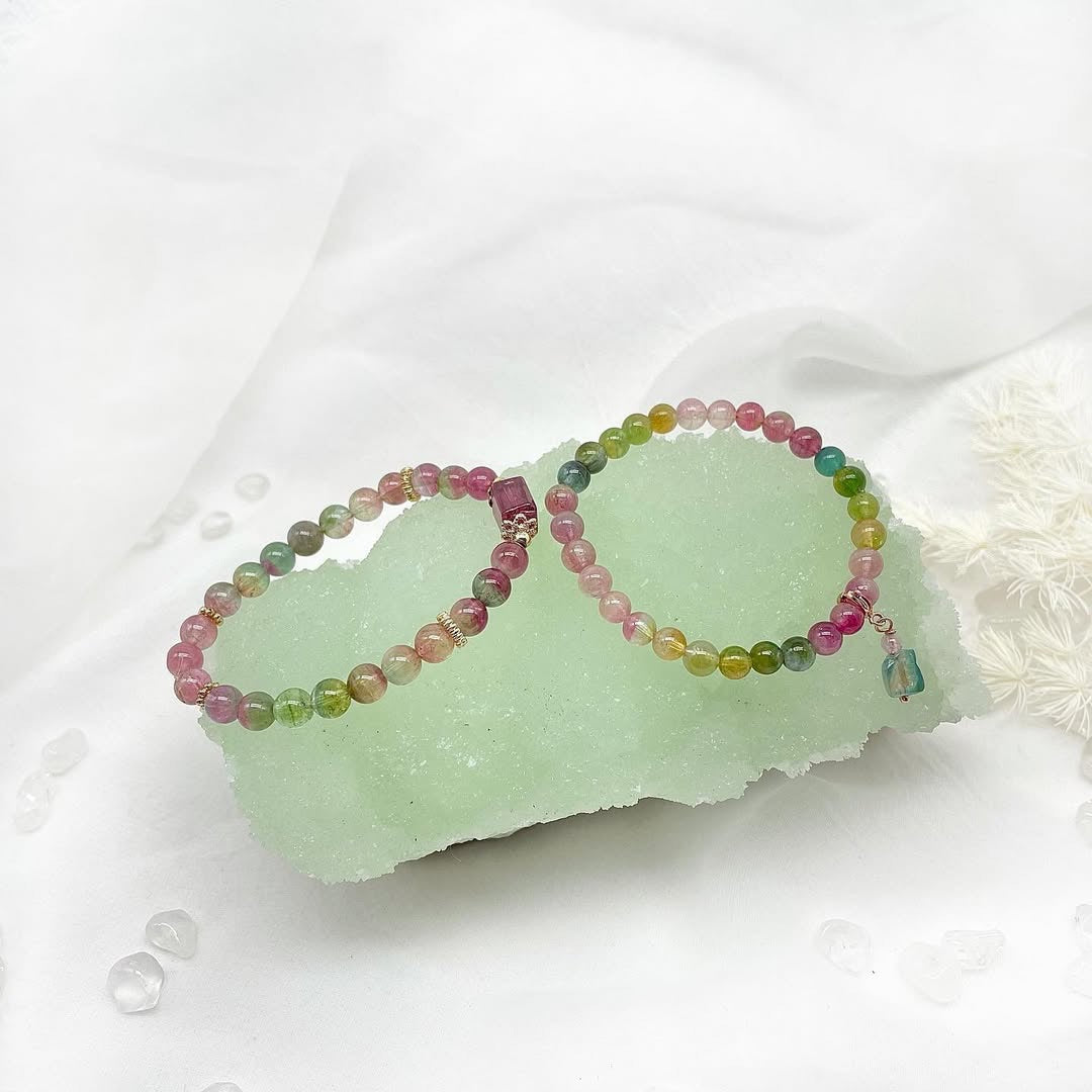 極稀有湖水綠圓鼓鼓藍霰石