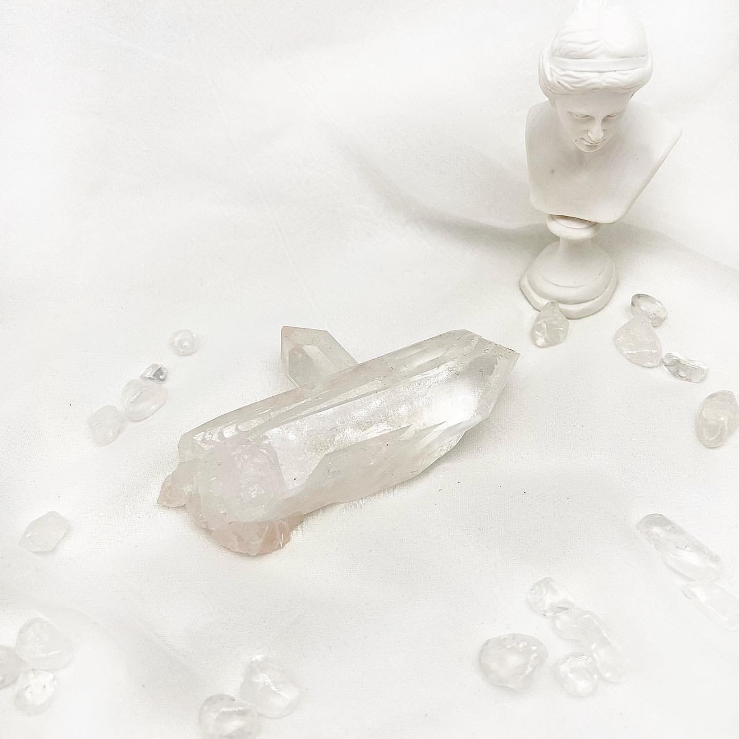 四頭多生冰透白水晶療癒柱